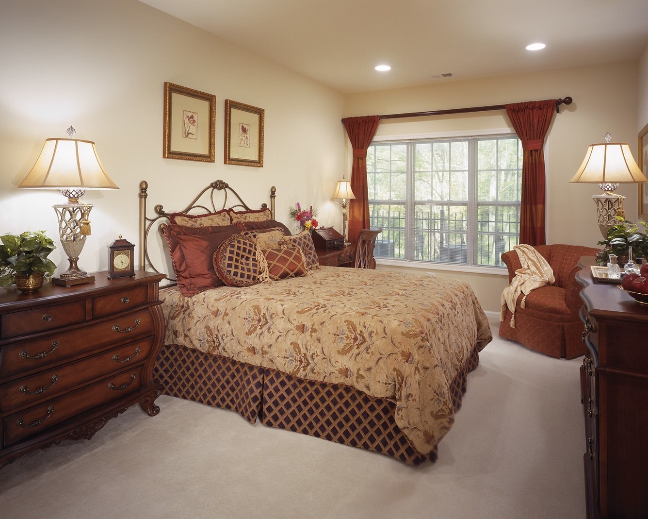 The Enclave - Elegant Bedroom